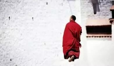 点击阅读【梦见特大洪水滚滚而来,梦见铺天盖地的洪水?】 梦见特大洪水滚滚而来,梦见铺天盖地的洪水?