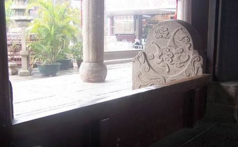 83年猪女的感情及婚姻 83年猪女一生有几个男人