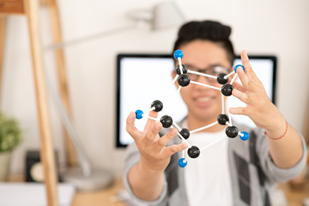 早年坎坷大器晚成的面相